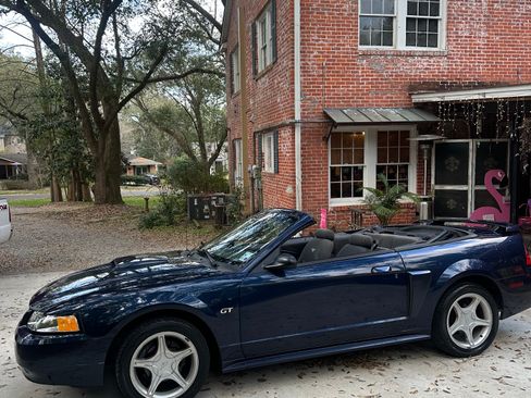 Used 2002 Ford Mustang GT image 1