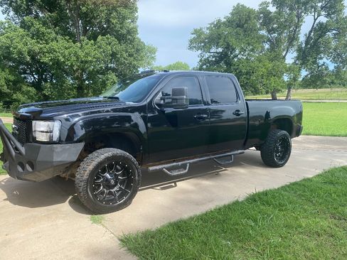 Used 2012 GMC Sierra 2500 SLT AWD/4WD image 1