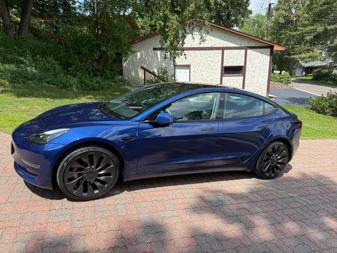 Used 2022 Tesla Model 3 Performance AWD/4WD image 1