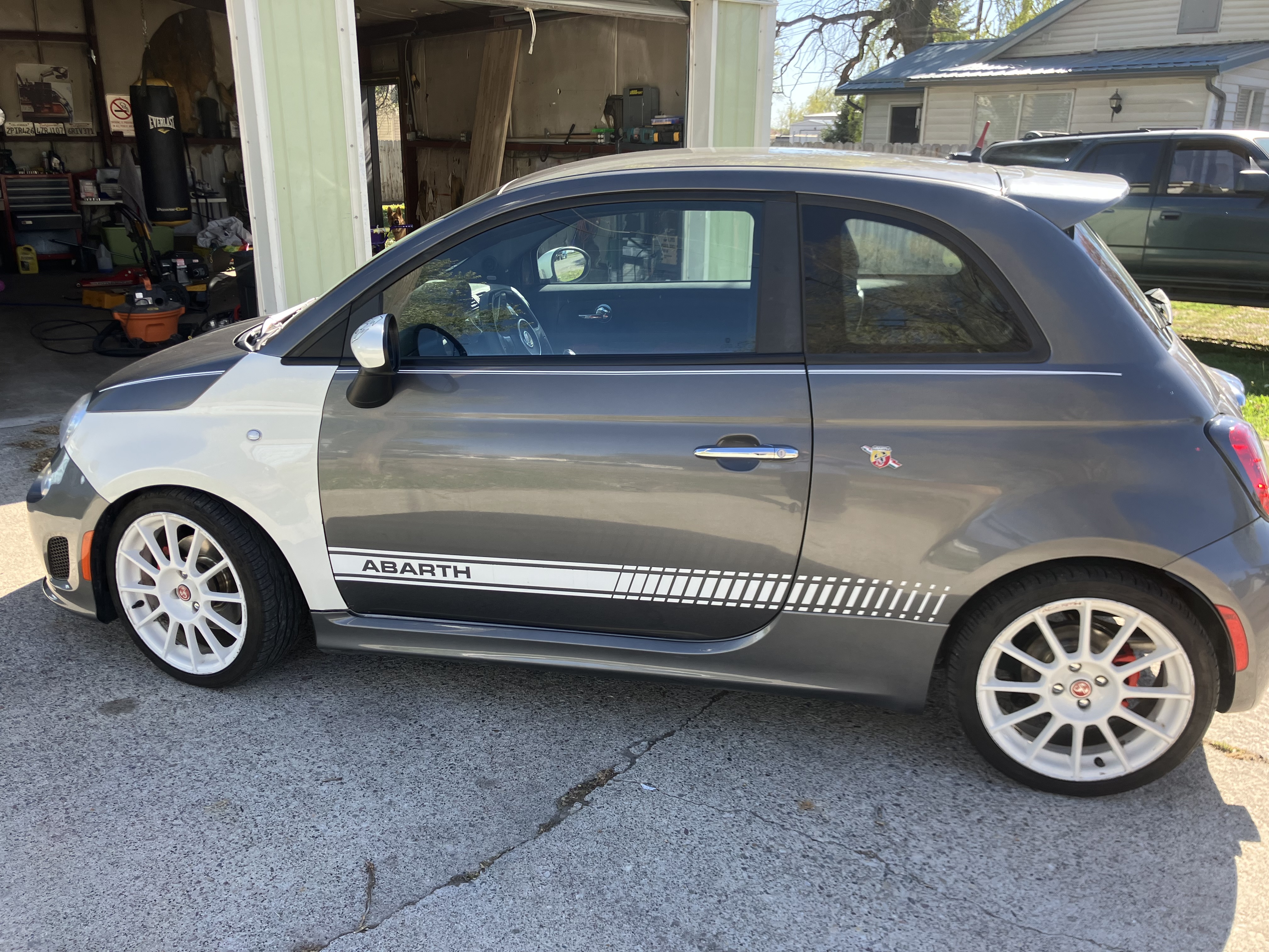 Used 2013 FIAT 500 Abarth w/ Comfort/Convenience Group FWD image 4