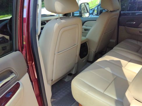 Used 2014 GMC Sierra 2500 SLT w/ SLT Convenience Package AWD/4WD image 13