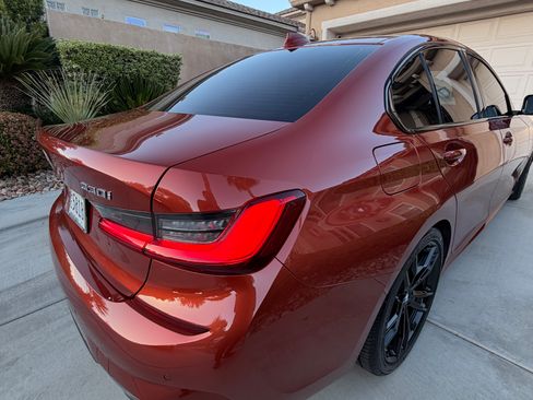 Used 2021 BMW 330i Sedan w/ M Sport Package image 9