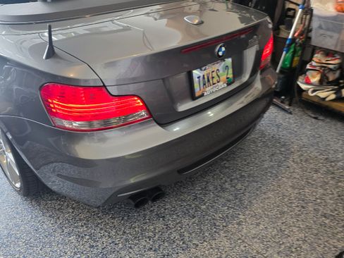 Used 2010 BMW 135i Convertible RWD image 5