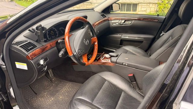 Used 2010 Mercedes-Benz S 550 4MATIC image 5