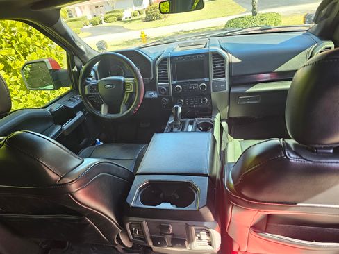 Used 2019 Ford F150 Raptor w/ Equipment Group 802A Luxury image 5