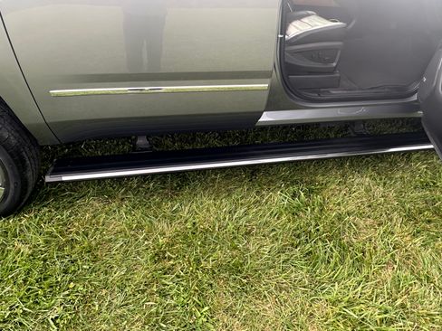 Used 2020 GMC Yukon XL Denali w/ Denali Premium Package image 24