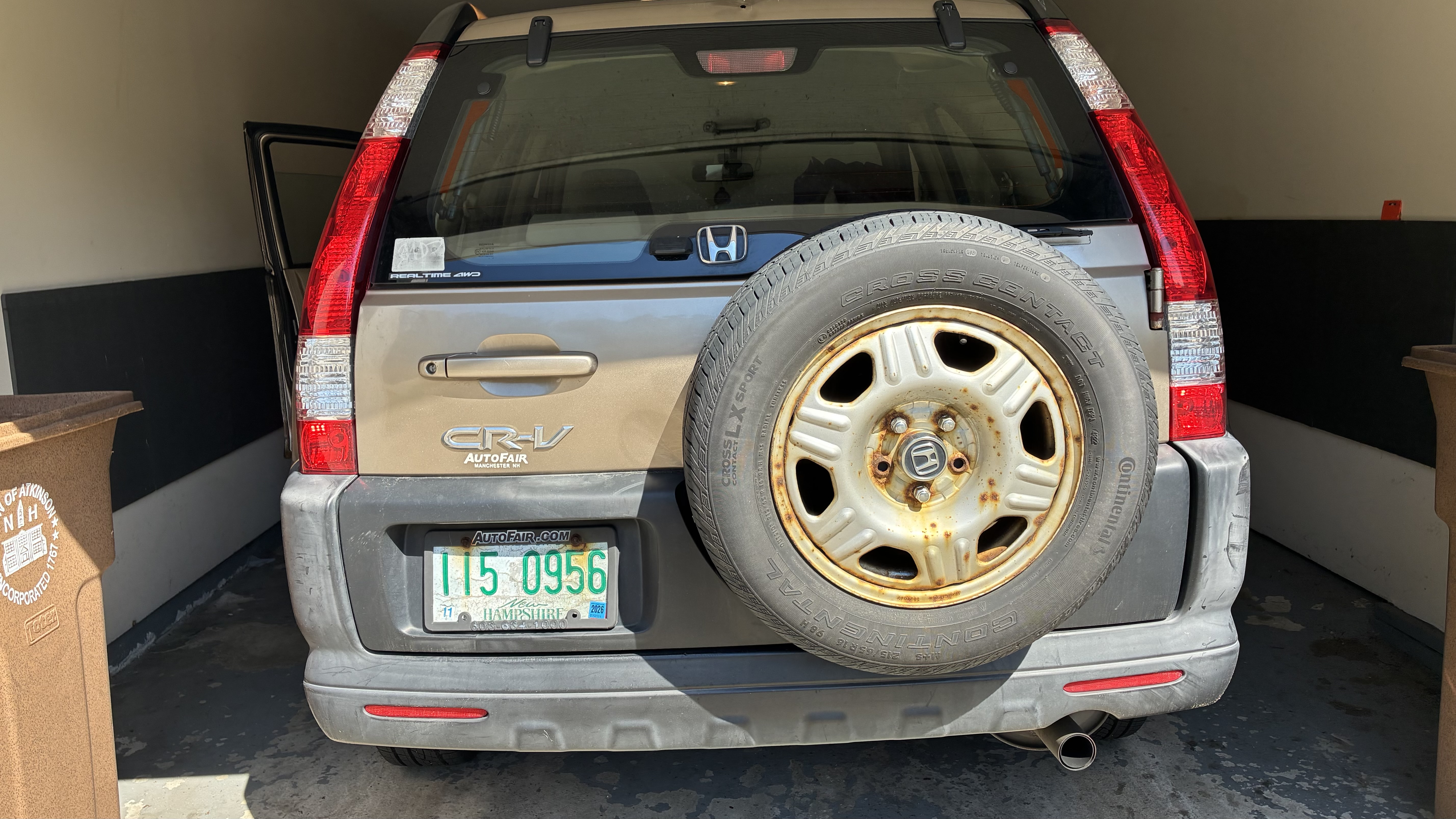 Used 2005 Honda CR-V LX image 11