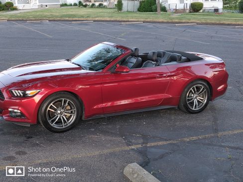 Used 2016 Ford Mustang Premium RWD image 12
