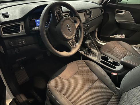 Used 2019 Kia Niro LX image 13