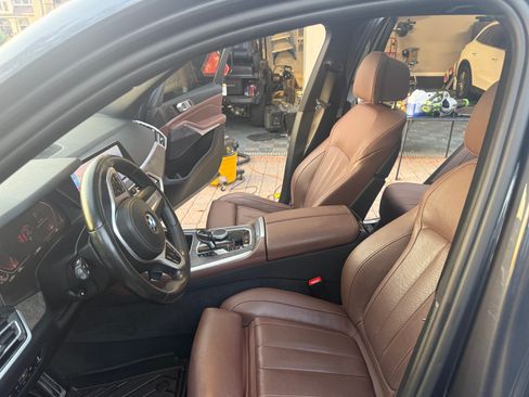 Used 2019 BMW X5 xDrive40i w/ M Sport Package image 11