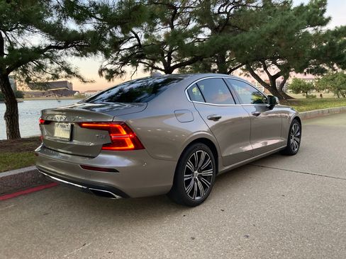 Used 2019 Volvo S60 T5 Inscription FWD image 8