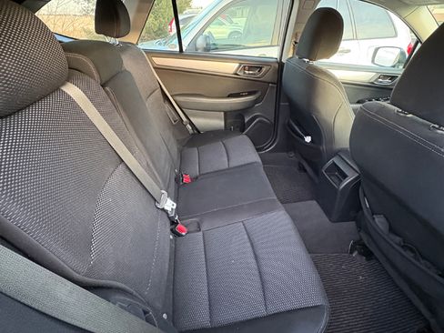 Used 2016 Subaru Outback 2.5i Premium image 5