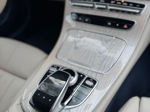 Used 2021 Mercedes-Benz E 450 4MATIC Cabriolet image 11