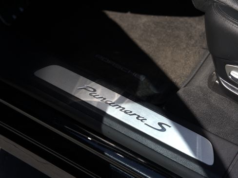 Used 2014 Porsche Panamera S RWD image 17