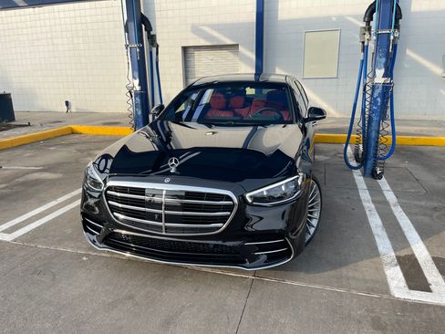Used 2021 Mercedes-Benz S 580 4MATIC Sedan image 2