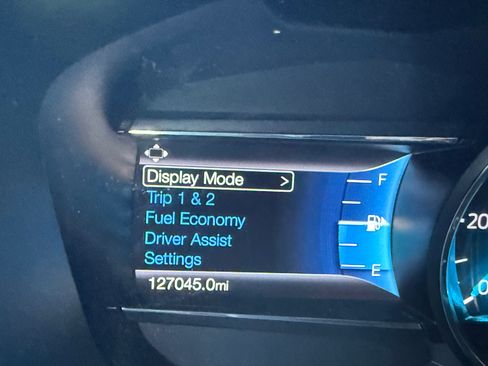 Used 2018 Ford Explorer XLT w/ Equipment Group 201A AWD/4WD image 19