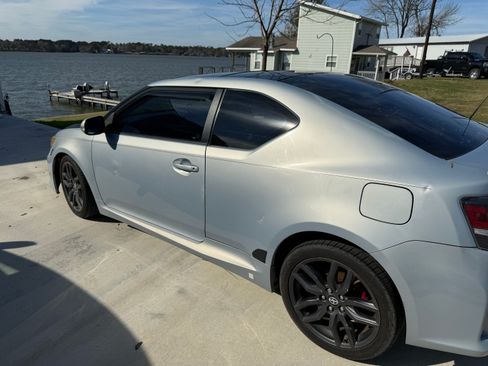 Used 2014 Scion tC 10 Series image 8