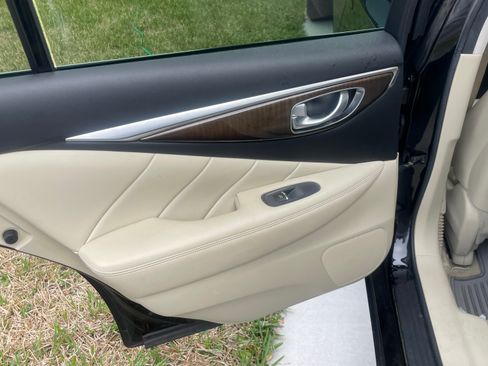 Used 2019 INFINITI Q50 Luxe w/ Essential Package (3.0T Luxe) image 13