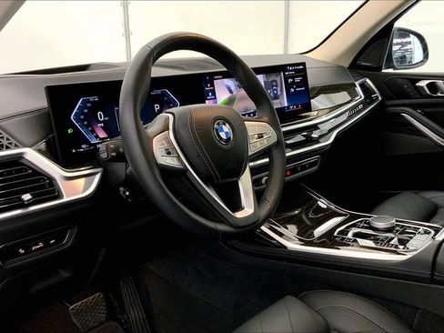 Used 2024 BMW X7 xDrive40i w/ Climate Comfort Package AWD/4WD image 8