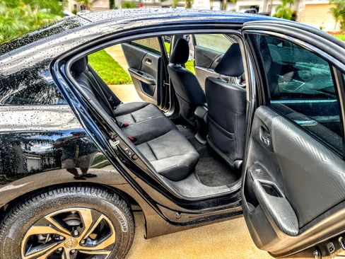 Used 2016 Honda Accord LX image 14