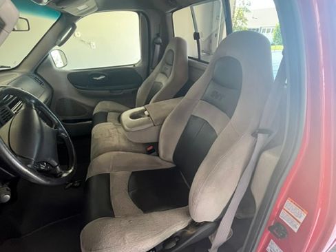 Used 2004 Ford F150 Lightning RWD image 4
