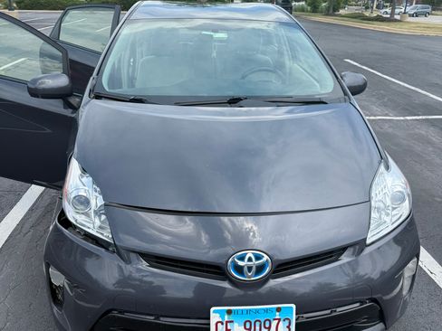 Used 2013 Toyota Prius Two image 8