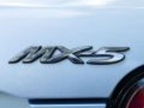 Used 2008 MAZDA MX-5 Miata image 6