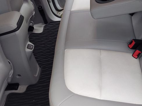 Used 2020 Chevrolet Bolt Premier w/ Infotainment Package FWD image 11