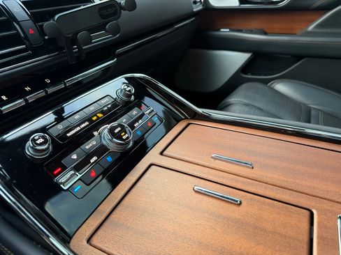 Used 2022 Lincoln Navigator Black Label image 24