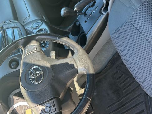 Used 2011 Toyota RAV4 Limited image 8