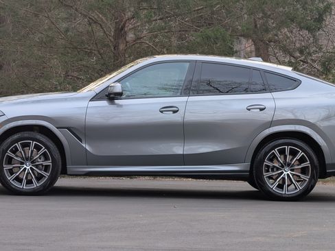 Used 2025 BMW X6 xDrive40i w/ Premium Package image 5