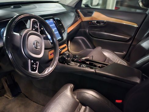 Used 2016 Volvo XC90 T6 Inscription image 9