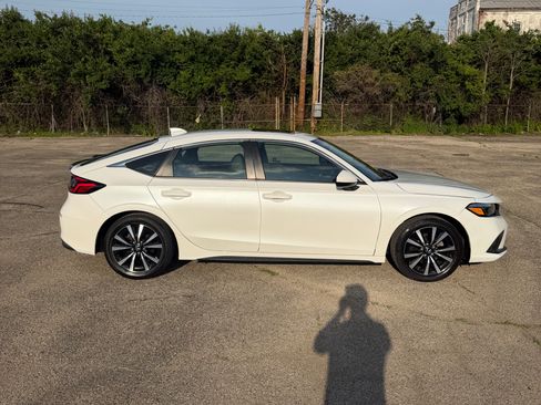 Used 2022 Honda Civic EX-L image 4