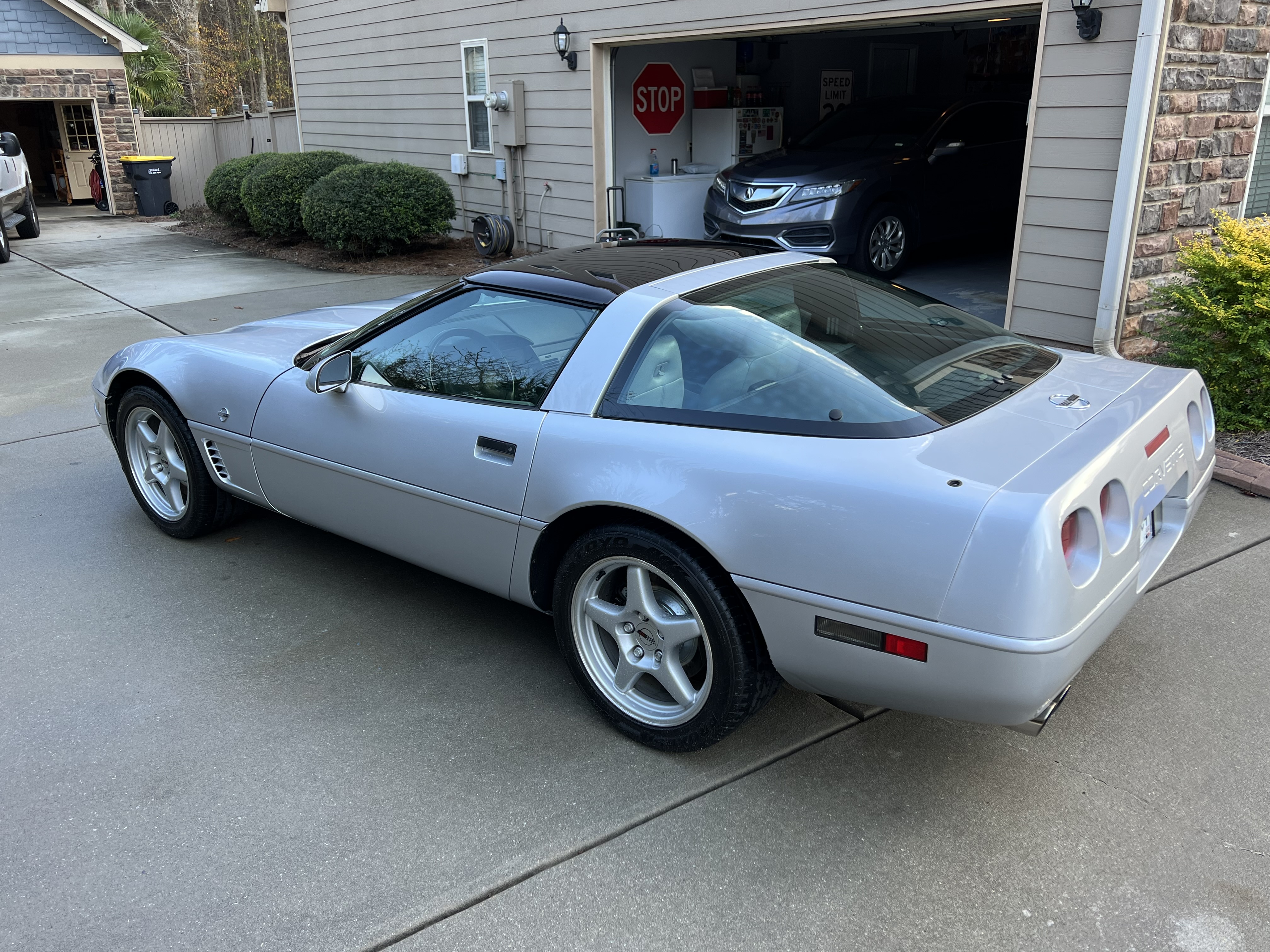 Used 1996 Chevrolet Corvette Coupe RWD image 6