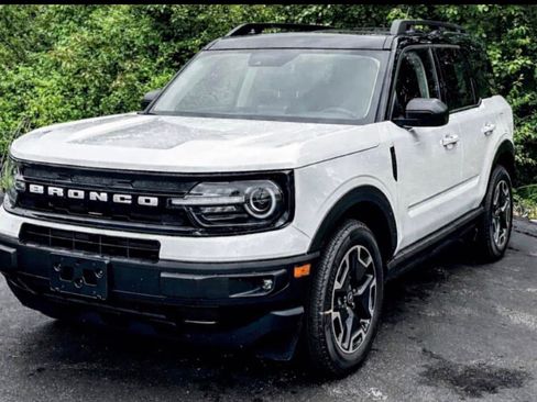 Used 2024 Ford Bronco Sport Outer Banks w/ Tech Package image 1