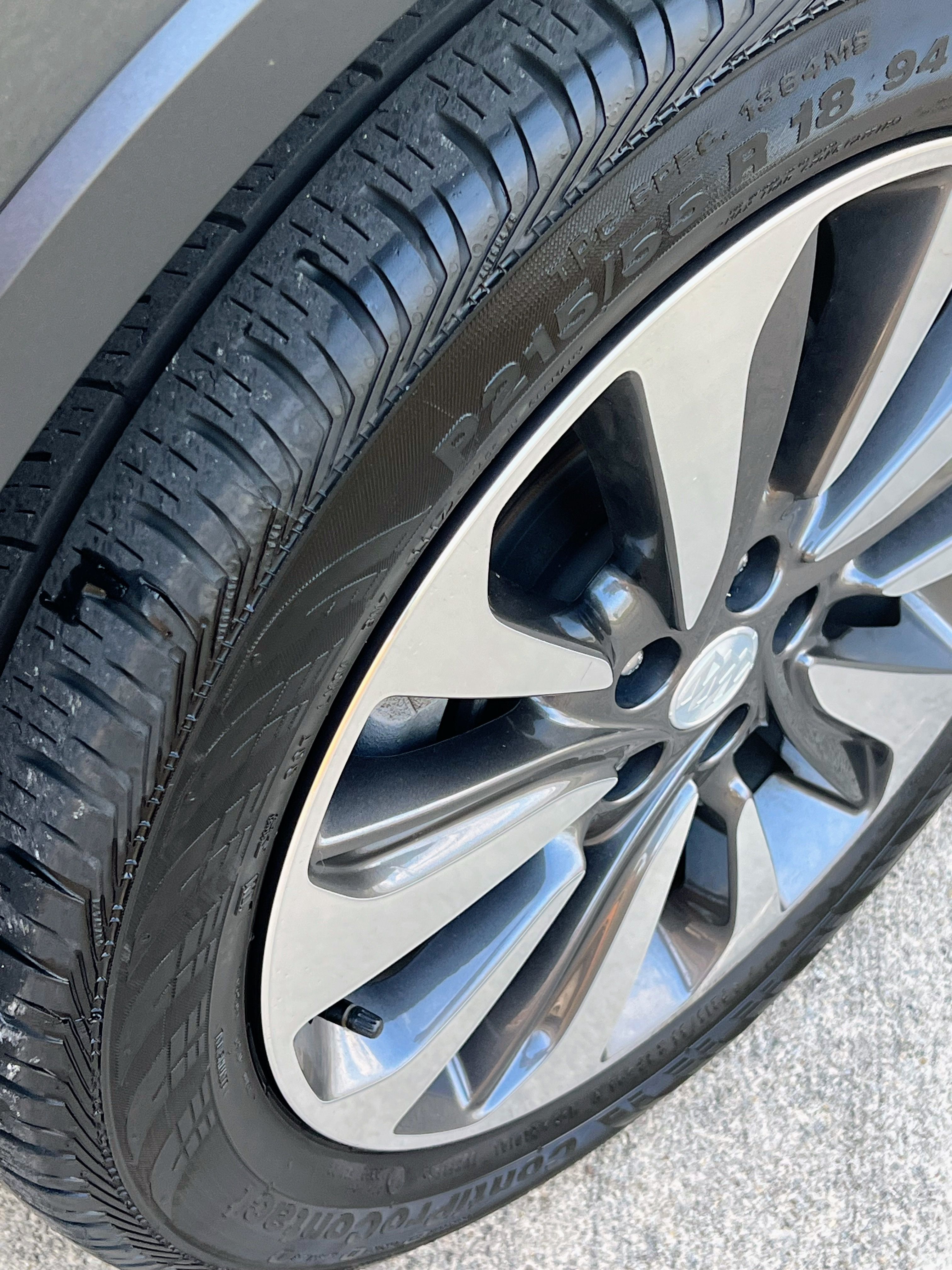 Used 2018 Buick Encore Essence FWD image 12