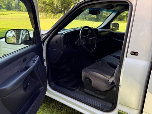 Used 2002 GMC Sierra 1500 SLE RWD image 6
