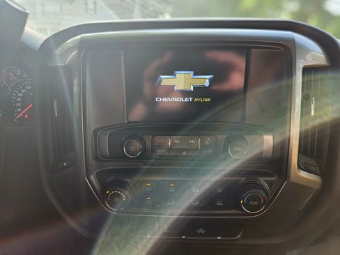 Used 2018 Chevrolet Silverado 1500 LT RWD image 8