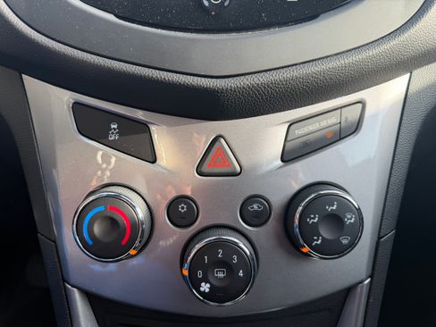 Used 2015 Chevrolet Trax LT AWD/4WD image 5