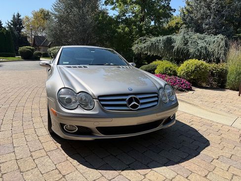 Used 2007 Mercedes-Benz SL 550 image 4