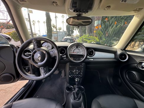 Used 2012 MINI Cooper Hardtop image 8
