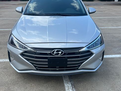 Used 2020 Hyundai Elantra Value Edition w/ Cargo Package (C1) image 2