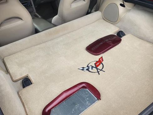 Used 2003 Chevrolet Corvette Coupe w/ Preferred Equipment Group image 11