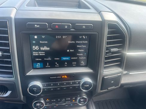 Used 2018 Ford Expedition Max XLT w/ Equipment Group 202A image 11