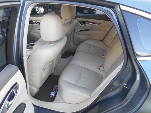 Used 2011 INFINITI M37 x w/ Premium Pkg AWD/4WD image 19