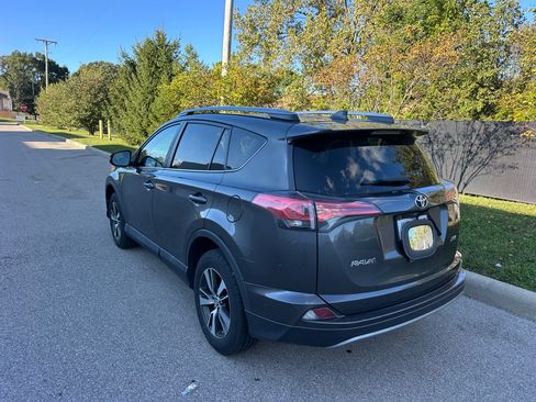 Used 2017 Toyota RAV4 XLE FWD image 8