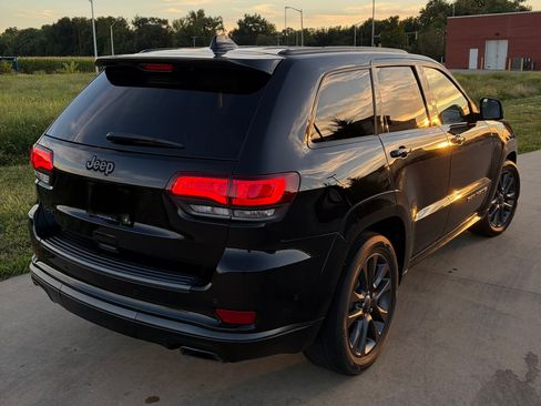 Used 2018 Jeep Grand Cherokee High Altitude AWD/4WD image 4