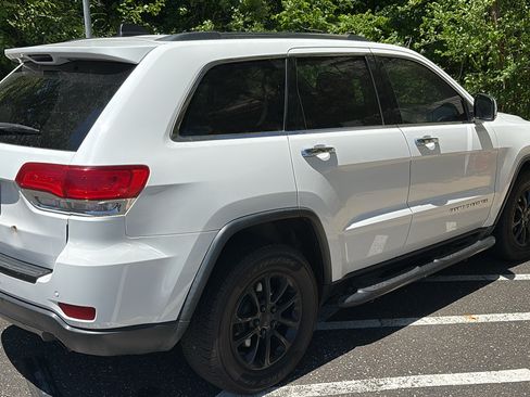 Used 2014 Jeep Grand Cherokee Limited AWD/4WD image 2
