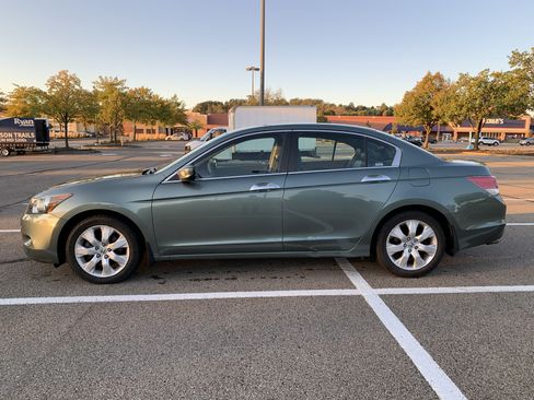 Used 2009 Honda Accord EX-L image 2