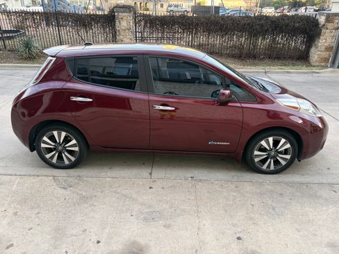 Used 2016 Nissan Leaf SL image 8